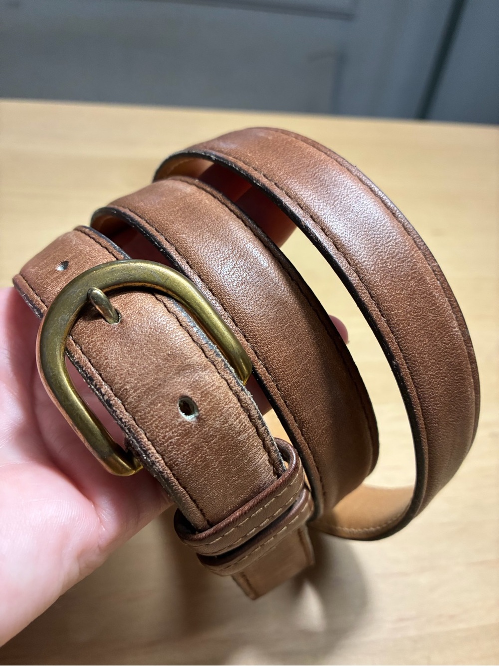 Levi's Vintage Made in USA Tan Brown Leather Belt with Brass-Tone Buckle 40”